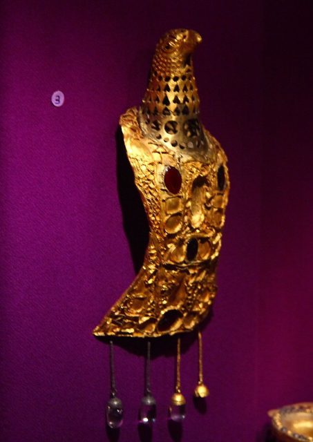 Pietroasele Treasure:An eagle-shaped fibula Photo by Cristian Chirita CC BY 3.0
