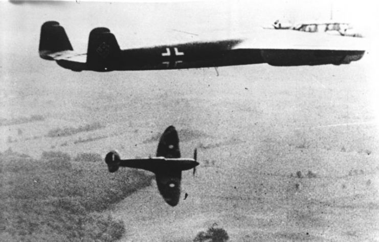 German propaganda photo purporting to show a Spitfire I flying very close to a Dornier 17Z Photo by Bundesarchiv, Bild 101I-662-6659-37 / Hebenstreit / CC-BY-SA 3.0