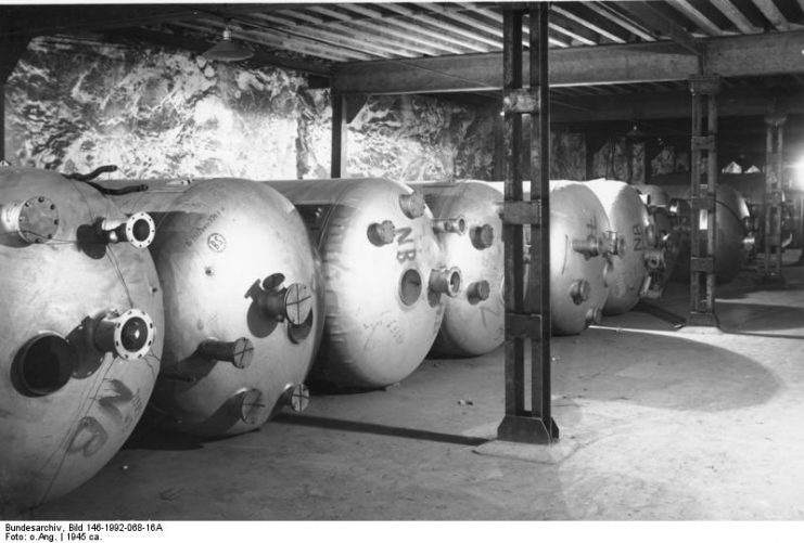 Production of V1 – V2. By Bundesarchiv – CC BY-SA 3.0 de