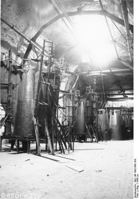 Production of V1 – V2. By Bundesarchiv – CC BY-SA 3.0 de