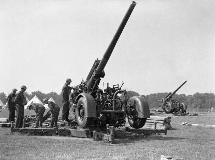 A 3.7-inch gun on a travelling carriage in London in 1939.