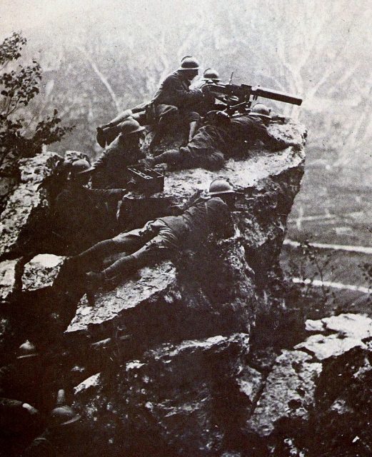 Italian machine gunners on Monte Grappa