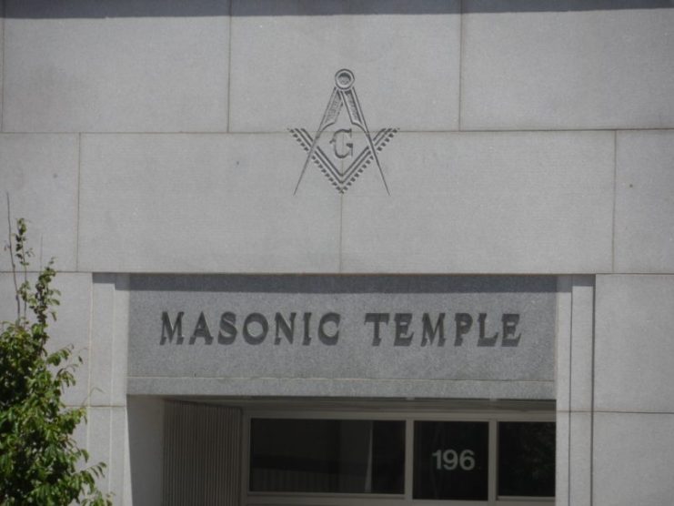 The front entrance to Nashua, New Hampshire’s Masonic Temple.