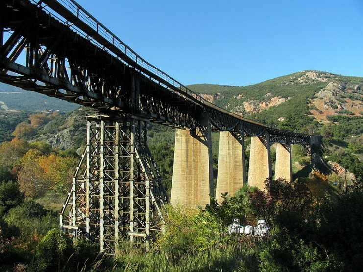 The rail bridge at Gorgopotamos that was blown up by the resistance during WWII.Photo: George Terezakis CC BY-SA 2.0