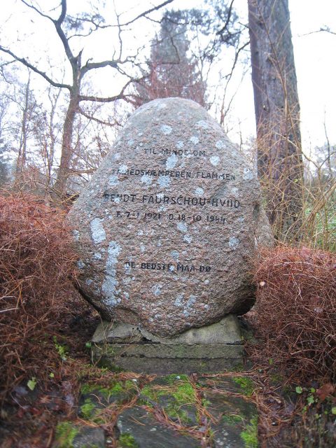 The memorial of the Danish member of the resistance movement during World War II, Bent Faurschou Hviid also known as “Flammen” (“The Flame”). Photo: OscarDK CC BY-SA 3.0