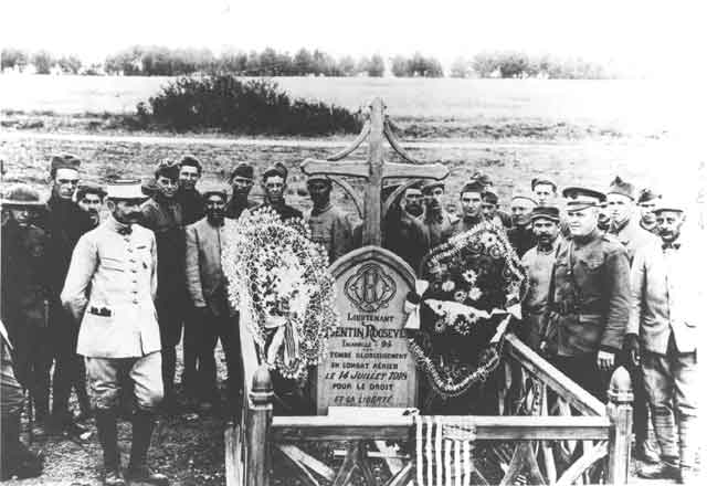 Allies visiting Quentin Roosevelt’s Grave in France during WWI.