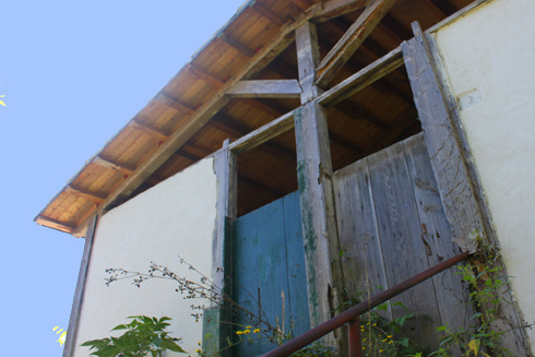 Contemporary views of the guards’ barracks. Photo: camp59survivors.com