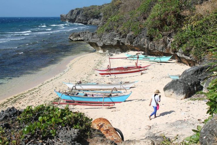 Lubang Island Photo by Elmer B. Domingo – CC BY SA 4.0