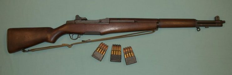 M1 Garand with en bloc clips Photo by Curiosandrelics CC BY-SA 3.0