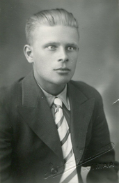 Photograph of Aimo Koivunen, a Finnish soldier