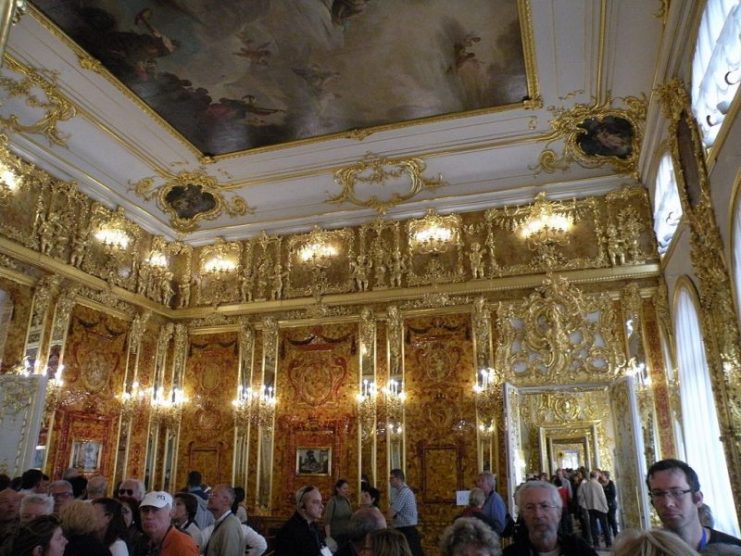 Reconstructed Amber Room, 2003. Photo by Chatsam CC BY-SA 3.0