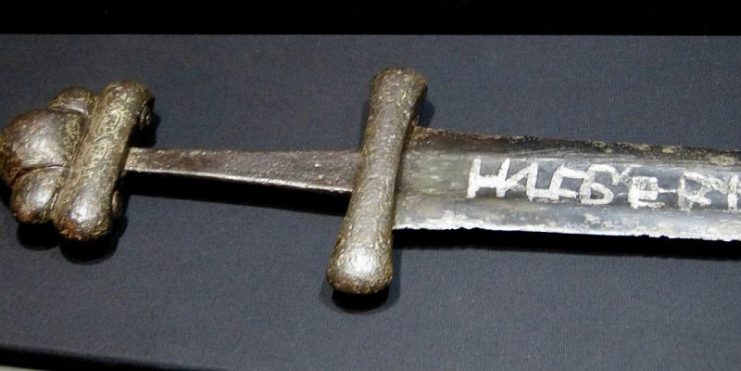 Rosenheim ( Upper Bavaria ). Lokschuppen exhibition centre – “Vikings!” exhibition ( 2016 )- Ulfberht sword ( 10th century ) from Schwedt ( Germany ) – Museum für Vor- und Frühgeschichte Berlin.Photo: Wolfgang Sauber CC BY-SA 4.0