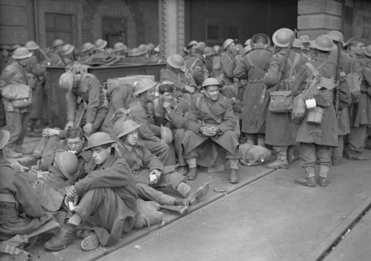 Evacuated troops arrive in Dover.