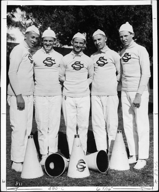 USC Yell leaders, 1917