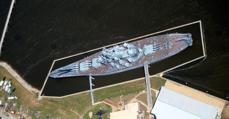 An aerial photograph of the USS Alabama (BB-60).Photo: Kevin King CC BY 2.0