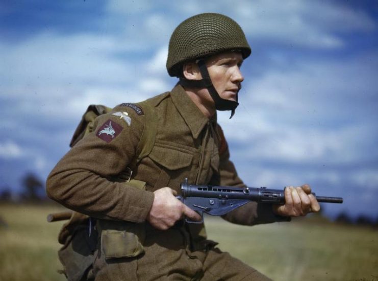 British paratrooper with Sten Mk II in October 1942