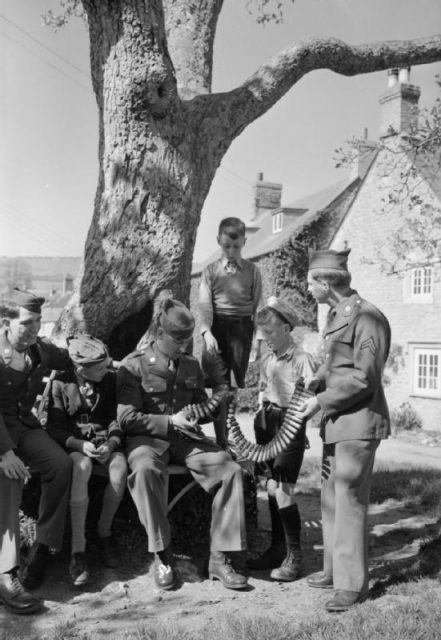 US Troops in An English Village.