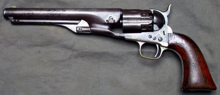 Colt Army 1860, early Model with fluted Cylinder and 7 1/2″ Barrel cal .44. Photo: Hmaag – CC BY-SA 3.0