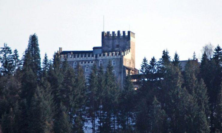 Itter Castle. Photo by Svíčková CC BY SA 3.0