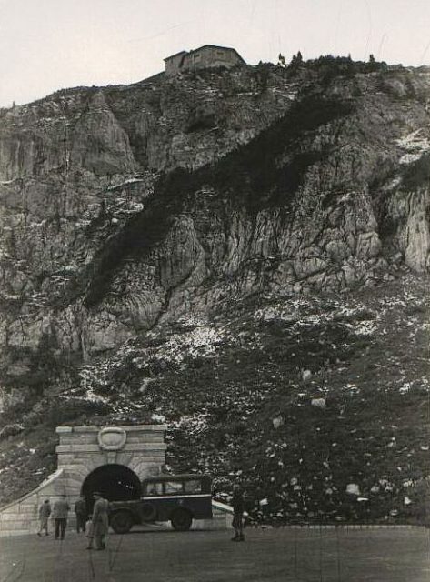 1945 photo of the entrance tunnel leading to the elevator going up to the Kehlsteinhaus, visible at top.Photo: AlMare CC BY-SA 3.0