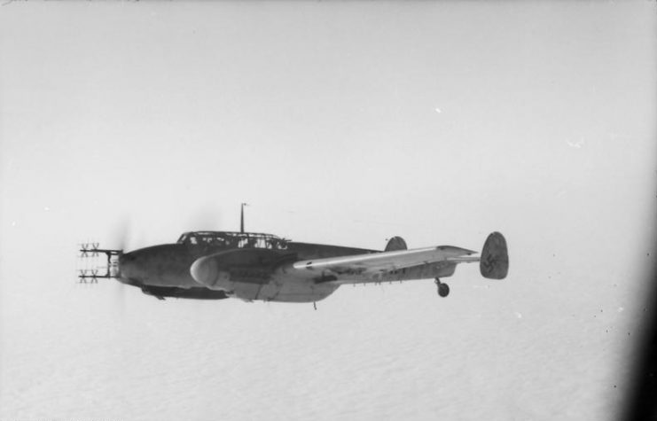 An early-model Bf 110G of 9./NJG 3 with Matratze UHF radar antennas for FuG 202/212 use. Photo: Bundesarchiv, Bild 101I-659-6436-12 / Grosse, Helmut / CC-BY-SA 3.0