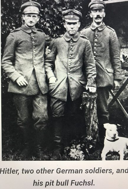 Ernst Schmidt, Max Amann, Adolf Hitler wearing Iron Cross 2d Class medals. Photo: Realironman / CC BY-SA 4.0