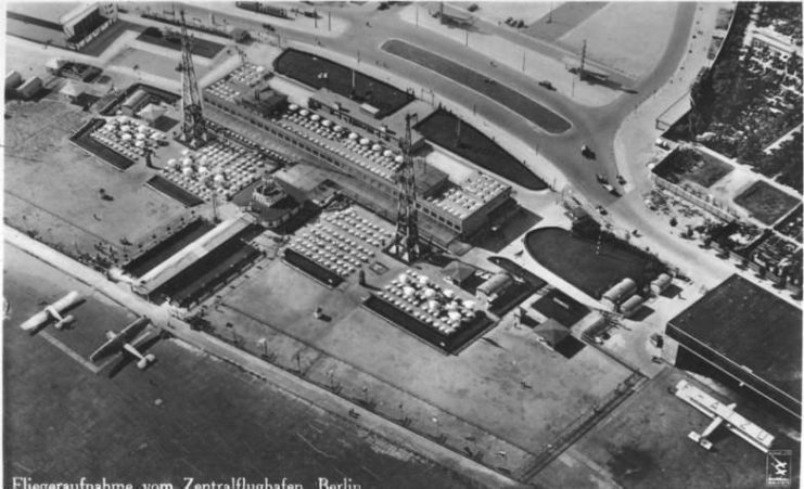 Central airport, aerial view, 1928.Photo: Bundesarchiv, Bild 146-1998-041-09 : Klinke & Co. : CC-BY-SA 3.0