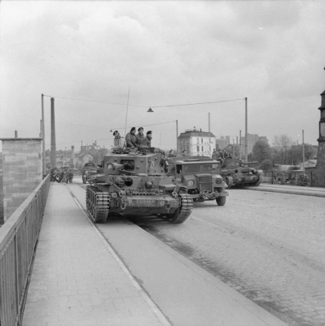 Cromwell tanks of 7th Armoured Division in Hamburg, May 3, 1945.