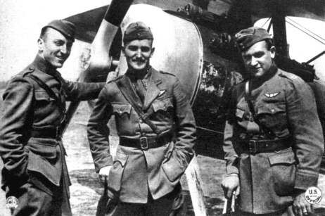 Douglas Campbell (center) poses with fellow 94th Aero Squadron aviators Eddie Rickenbacker (l.) and Kenneth Marr (r.). The aircraft in the background is a Nieuport 28.
