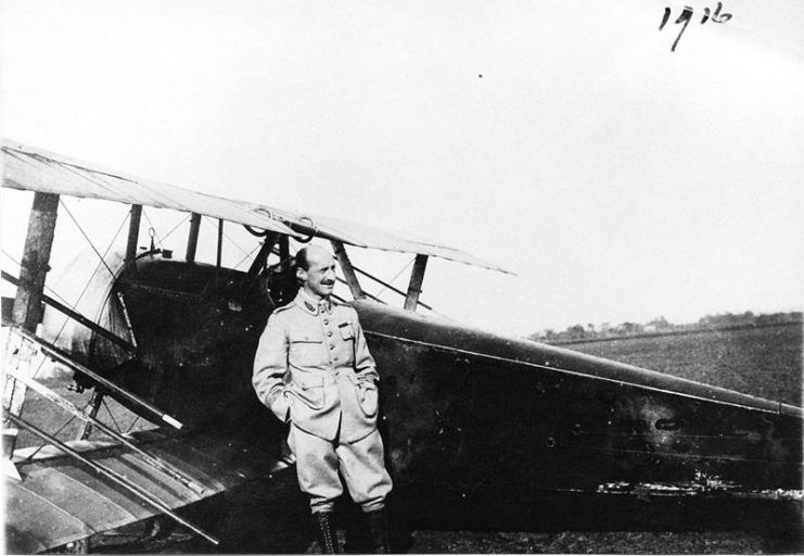 Jacques BALSAN, squadron Commander near a NIEUPORT equipped with Le Prieur rockets against DRACHEN captive balloons