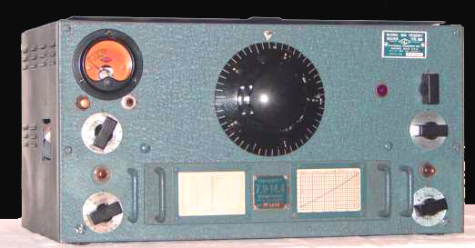 National HRO receiver, c. 1938.Photo: LuckyLouie CC BY-SA 3.0