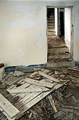 Operation Tracer, Gibraltar. Doorway to staircase and radio and toilet rooms.Photo: Jim Crone CC BY-SA 3.0