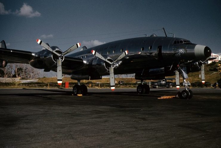 Lockheed Constellation Columbine II during President Eisenhower’s visit to Bermuda for the December 1953 Western Summit.Photo: Tupelo the typo fixer CC BY-SA 4.0