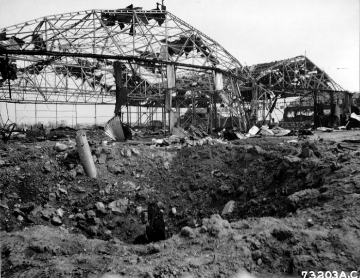 Carpiquet aeroport 1944 ruines