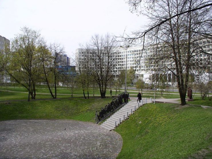 Memorial “Pit”. Minsk, Belarus. Photo: Hanna Zelenko / CC BY-SA 4.0