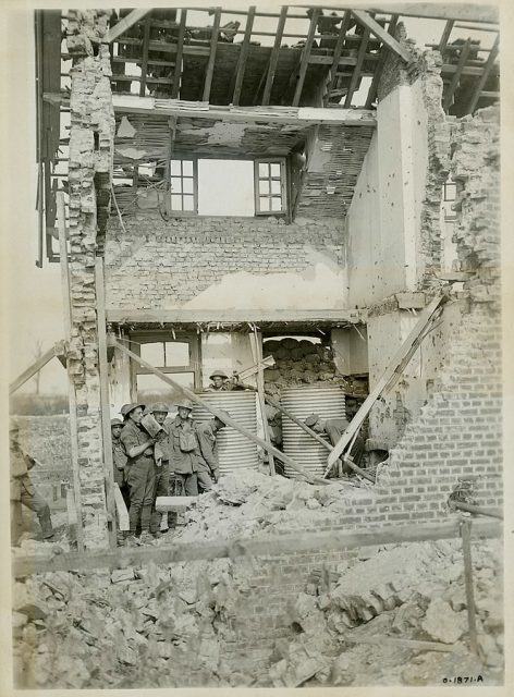 A ruined house west of Lens, used to shelter water tanks.