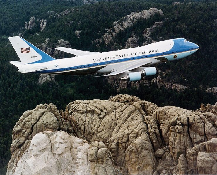 SAM 28000, one of the two VC-25As used as Air Force One, flying over Mount Rushmore in February 2001