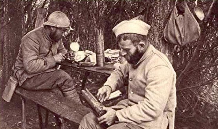 Trench Crafts at Work 1914-18