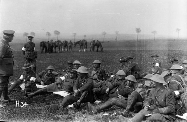 Brigadier General Braithwaite explains the plan for the upcoming Battle of Messines to New Zealand troops on training exercise, 1917.