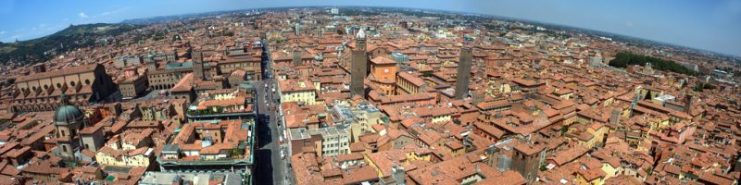 Panoramic view of central Bologna.Photo: ilmungo CC BY-SA 2.0