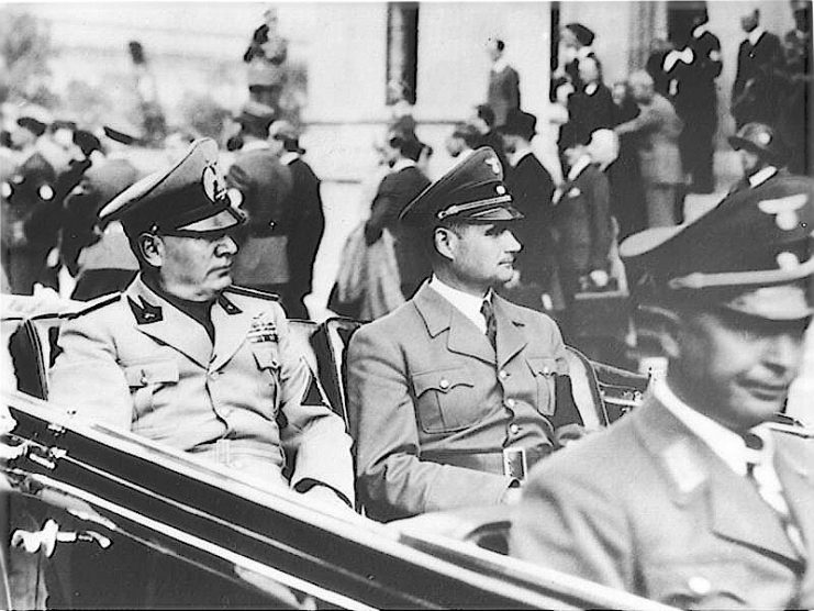 Rudolf Hess and Benito Mussolini, 1938. Photo: Bundesarchiv, Bild 183-H12954 / CC-BY-SA 3.0