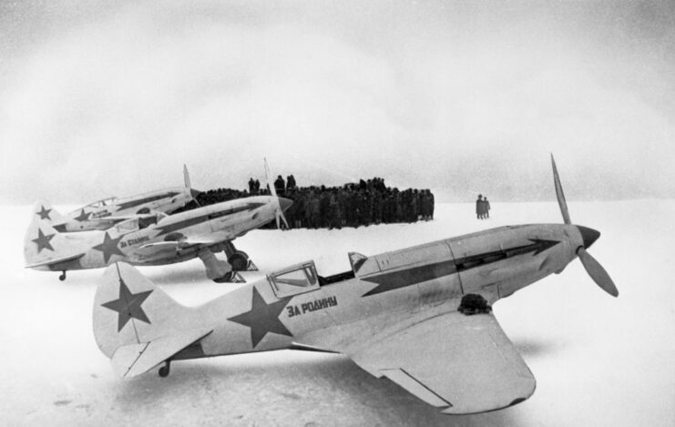Mig-3 fighters in winter camouflage during the Defense of Moscow, 1942. Photo by: Sovfoto/Universal Images Group via Getty Images/