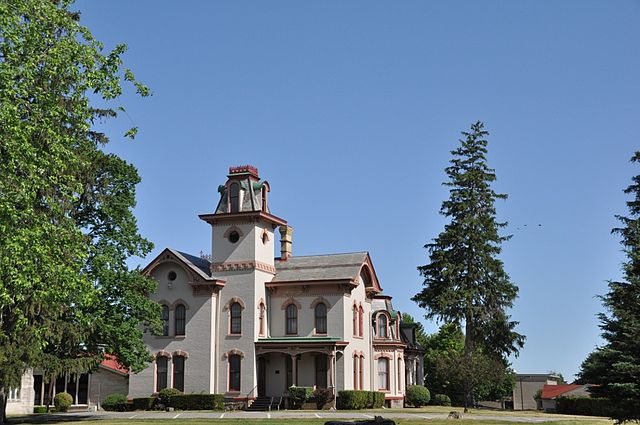 Exterior of the John Badlam Howe Mansion at the Howe Military Academy