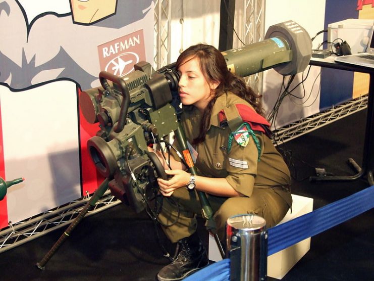Israeli soldier with MR LR type Spike launcher.Photo: Natan Flayer CC BY-SA 3.0