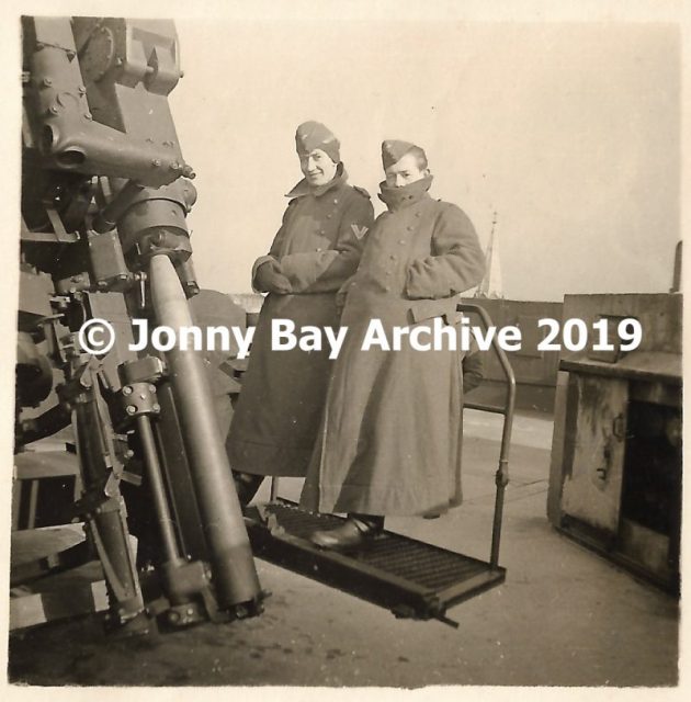 Bärwolf along with another gun crew member on duty. © Jonny Bay Archive 2019