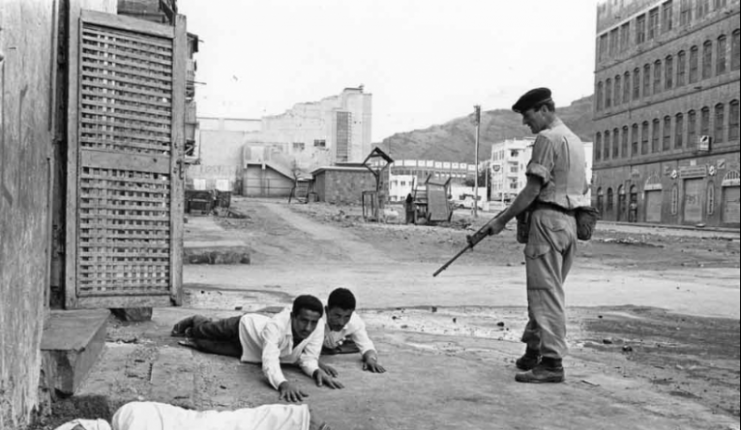 The arrest of demonstrators in the Crater quart.