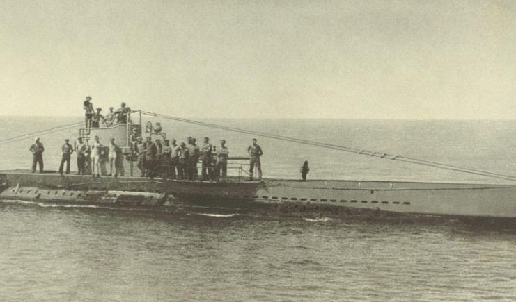 SM U-38 of the German imperial navy, original title: In safe water. Refreshing bath of air in the morning after exhausting night-cruise