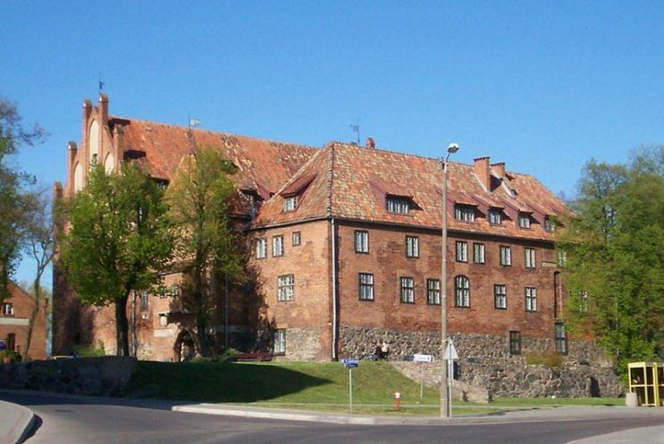 Kętrzyn Castle, the old castle in the town where Scharff was born.Photo: Serdelll CC BY-SA 3.0