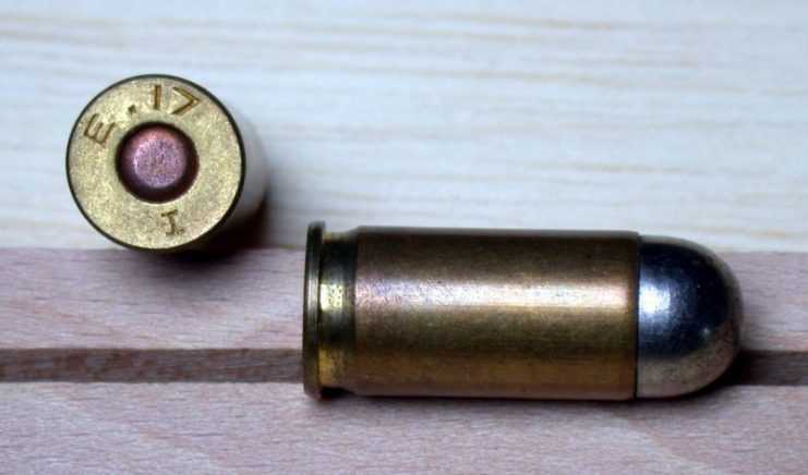 .455 Webley Auto Mk I cartridge. Photo: Hmaag / CC BY-SA 3.0