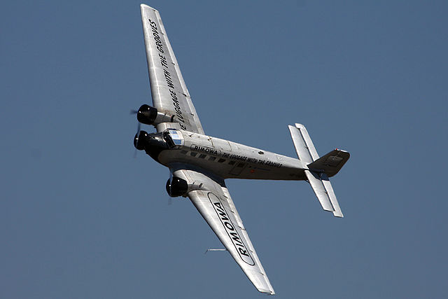 HB-HOT at EAA AirVenture Oshkosh 2012. Photo: Paul Nelhams / CC BY-SA 2.0